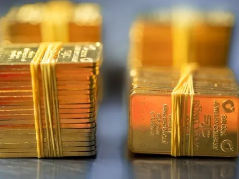 Giá vàng 7/2: Vàng SJC lên ngưỡng 90 triệu đồng/lượng ngày vía Thần Tài