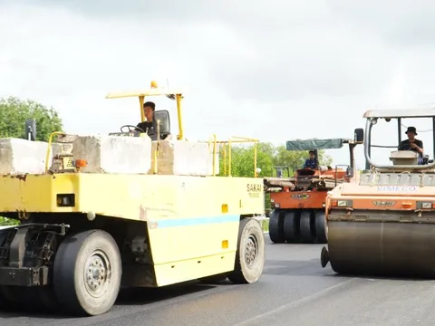 Phấn đấu hoàn thành cao tốc Vân Phong - Nha Trang đúng dịp 30/4