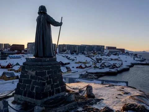 Việc ông Trump “để mắt” đến Greenland khiến NATO bối rối