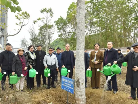 Ngành ngân hàng chung tay xóa 1.000 căn nhà tạm, nhà dột nát