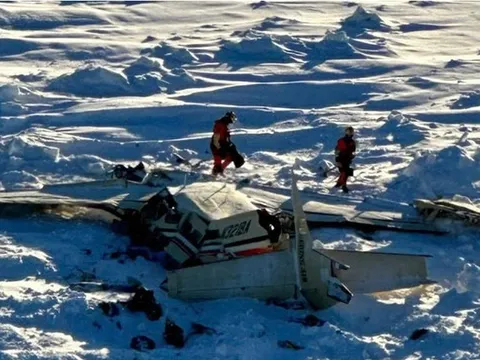 Xác máy bay Mỹ được tìm thấy nơi phát tín hiệu cấp cứu cuối cùng, không ai sống sót