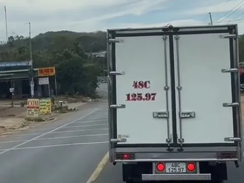 Đắk Nông: Một tài xế xe tải bị công an xử lý vì không nhường đường cho xe xin vượt