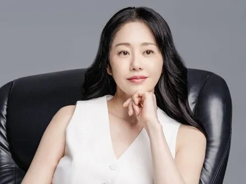 Á hậu Hàn Quốc từng có cuộc hôn nhân ngột ngạt đằng sau cánh cổng hào môn, cuộc sống hiện ra sao?