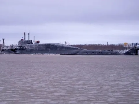 Sự trở lại đáng kinh ngạc của tàu ngầm hạt nhân Bryansk với tên lửa Sineva