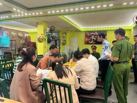 Thêm một nhà hàng “chặt chém” du khách bị tạm dừng kinh doanh