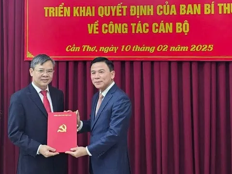 Phó Chủ tịch UBND tỉnh Hậu Giang giữ chức Phó Bí thư Thành ủy Cần Thơ