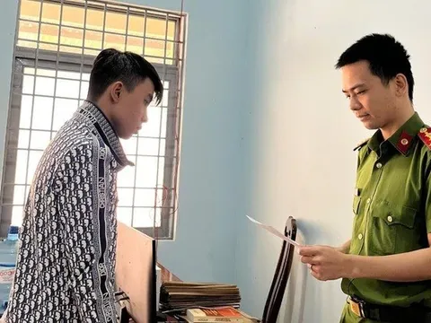 Chiếm đoạt tiền đơn hàng của công ty, một nhân viên giao nhận hàng bị khởi tố