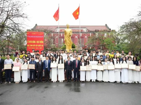 Tiết lộ những chuyên gia đứng sau thành công đội tuyển Học sinh giỏi Quốc gia của Huế