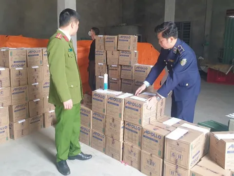 Chuyển công an điều tra vụ 2.400 chai keo Apollo Silicone giả