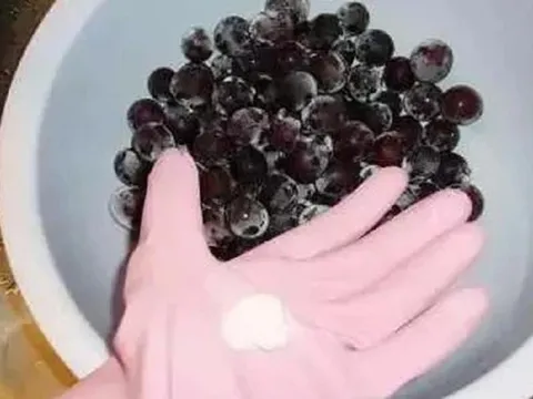 2 loại quả dễ "ngậm" thuốc sâu, cái số 1 trẻ nhỏ mê tít