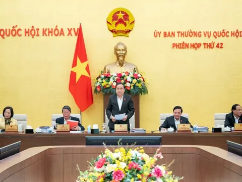 Bế mạc phiên họp thứ 42 của Ủy ban Thường vụ Quốc hội