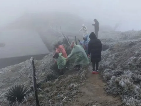 Miền Bắc lại sắp đón đợt không khí lạnh mạnh "lạ thường", kéo theo nồm ẩm dài ngày