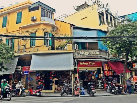 Hà Nội thí điểm cấm ôtô trên 16 chỗ vào phố cổ, hồ Gươm