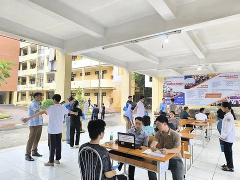 Thêm nhiều tổ hợp xét tuyển và ngành học mới
