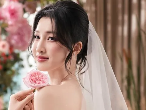 Lần lộ diện hiếm hoi của Á hậu Phương Nhi và chồng sau lễ ăn hỏi