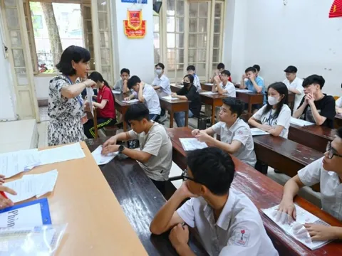 Thủ tướng chỉ đạo tăng cường chỉ đạo công tác tuyển sinh THCS, THPT và quản lý hoạt động dạy thêm, học thêm