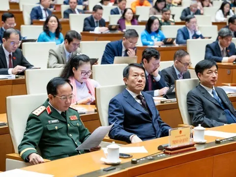 Tăng cường kiểm soát quyền lực; phân định rõ thẩm quyền lập pháp và lập quy