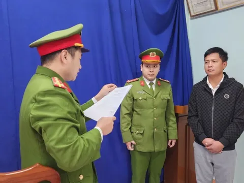 Khởi tố đối tượng chiếm đoạt hơn 4 tỷ đồng của các đại lý thức ăn chăn nuôi