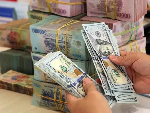Tỉ giá "nổi sóng", liệu áp lực có kéo dài?