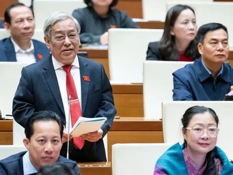 Phân định rõ thẩm quyền của Quốc hội với thẩm quyền của Chính phủ
