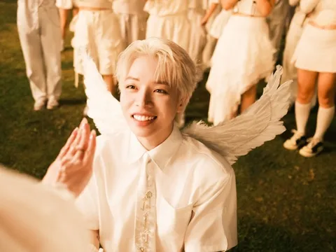 Ngày hội cầu hôn trong MV Valentine “Chăm em một đời” của Đức Phúc