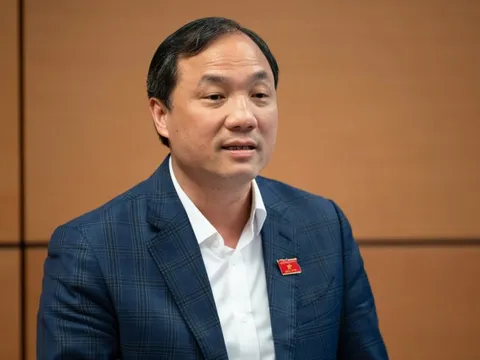 Cán bộ xin nghỉ trước tuổi là vì trách nhiệm chứ không phải vì đồng tiền