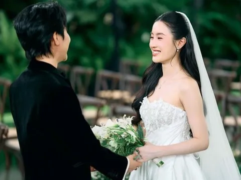 Bó hoa cưới có ý nghĩa độc lạ trong lễ cưới của Vũ Cát Tường