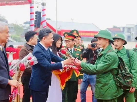 Sơn Tây: Tưng bừng ngày hội giao nhận quân