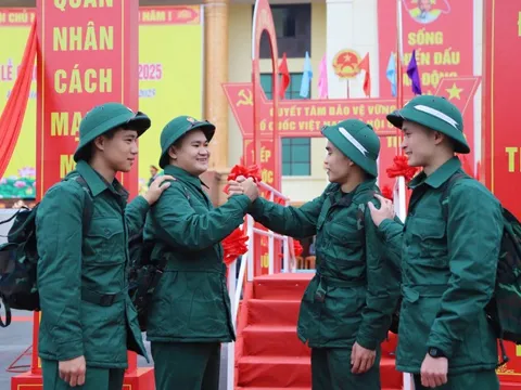 Bắt đầu giao nhận quân năm 2025: Sôi nổi ngày hội tòng quân