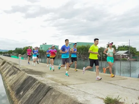 Bình Định: Gần 2.000 vận động viên tham gia giải "Chạy về tuổi thơ” lần đầu tiên tổ chức tại Tuy Phước