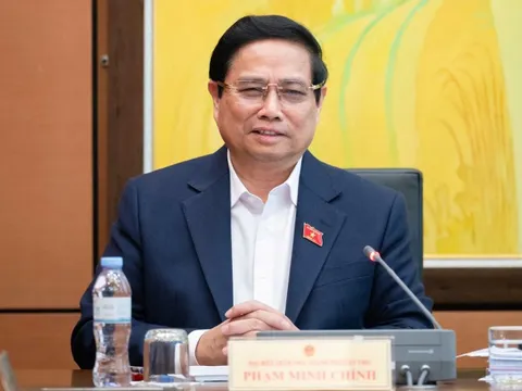 Thủ tướng: Nhiệm vụ tăng trưởng GDP 8% năm 2025 khó mấy cũng phải làm