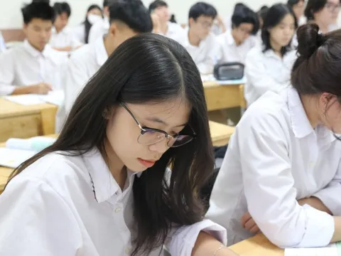 Bộ GDĐT yêu cầu thi vào lớp 10 không gây áp lực học thêm cho học sinh