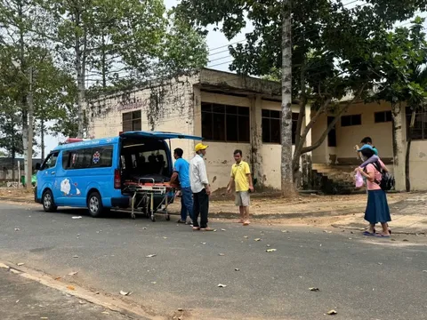 Nam sinh lớp 12 đuối nước tử vong khi đi du lịch cùng trường tại Mũi Né