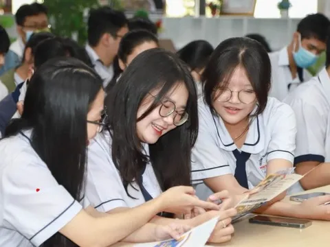 Tuyển sinh đại học 2025: Nhiều trường đại học bổ sung tổ hợp xét tuyển mới