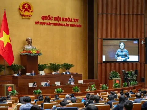 Phân cấp, phân quyền mạnh mẽ đi đôi với cơ chế giám sát