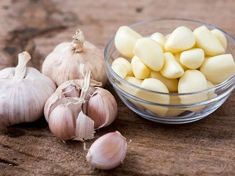 Ăn 2 tép tỏi sống mỗi ngày, công dụng "vàng 10", nhiều người chưa biết