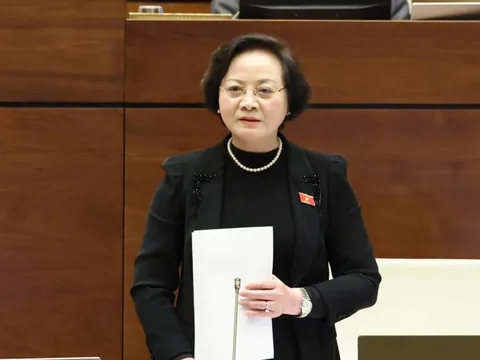 Bộ trưởng Bộ Nội vụ: Tạm giữ nguyên mô hình chính quyền địa phương trong thực hiện sắp xếp bộ máy