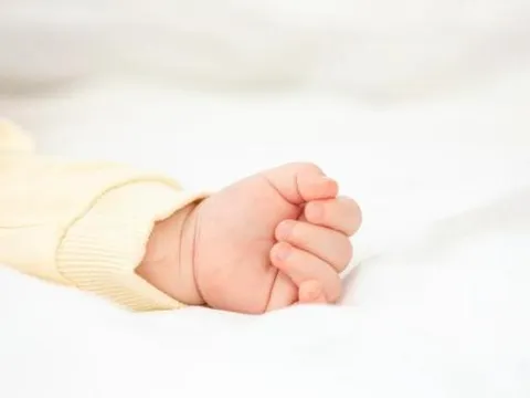 Công an Hà Nội vào cuộc điều tra cái chết của bé gái 5 tháng tuổi