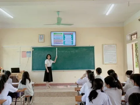 Giáo viên dạy thêm ngoài nhà trường cần có điều kiện gì?