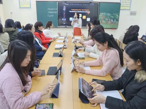 Bồi dưỡng và tập huấn AI trong giảng dạy