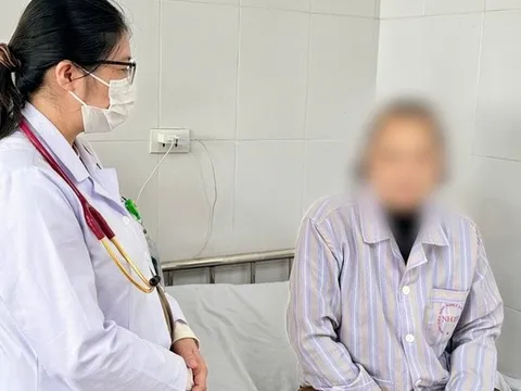 Người phụ nữ nhiễm giun đũa vì nuôi thú cưng