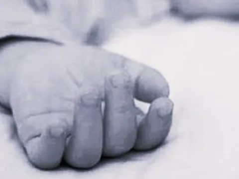 Lời khai của "bảo mẫu" vụ bé gái 5 tháng tuổi ở Hà Nội tử vong