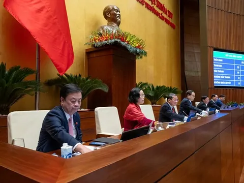Thông qua thí điểm cơ chế, chính sách đặc thù làm đường sắt tại Hà Nội và TP Hồ Chí Minh