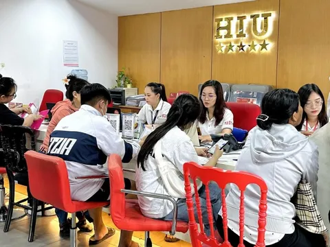 HIU tung chính sách học phí đặc biệt năm 2025: Học phí nhẹ nhàng, học bổng ngập tràn