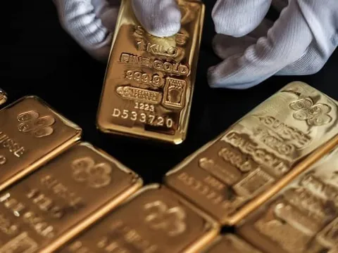 Giá vàng 19/2: Vàng thế giới tăng mạnh khi nhu cầu trú ẩn an toàn gia tăng