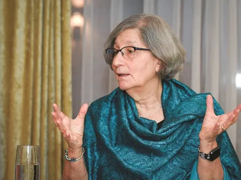 Nhà khoa học nữ và những bài học quý