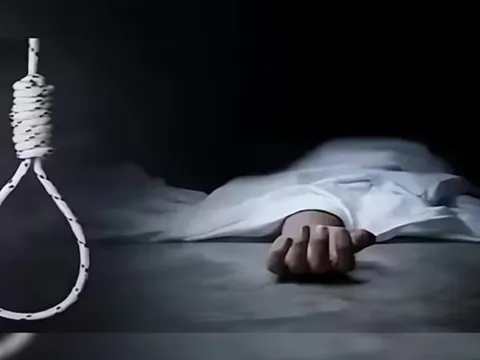Phát hiện nam sinh tử vong trên cây
