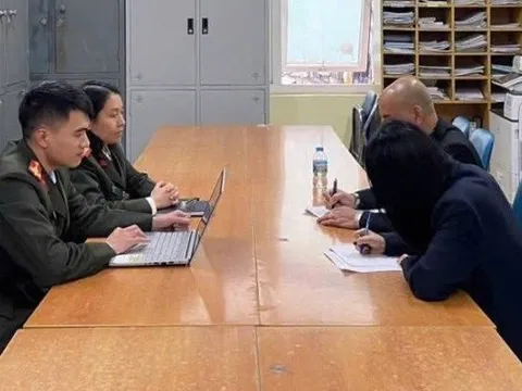 Công an xử phạt chủ tài khoản Facebook “Phú Lê” đăng tải clip đánh bạc