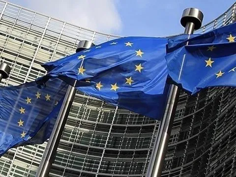 Kinh tế EU chật vật giữa biến động chính trị, áp lực thuế quan từ Mỹ