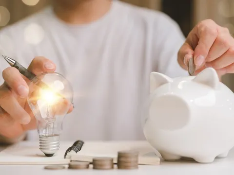 Bộ Tài chính: Đánh thuế TNCN đối với lãi tiền gửi tiết kiệm là không hợp lý